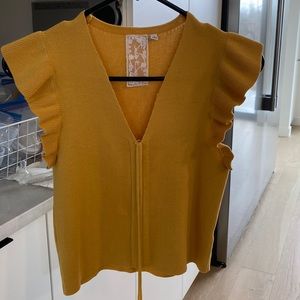 Sadie and Sage mustard yellow top